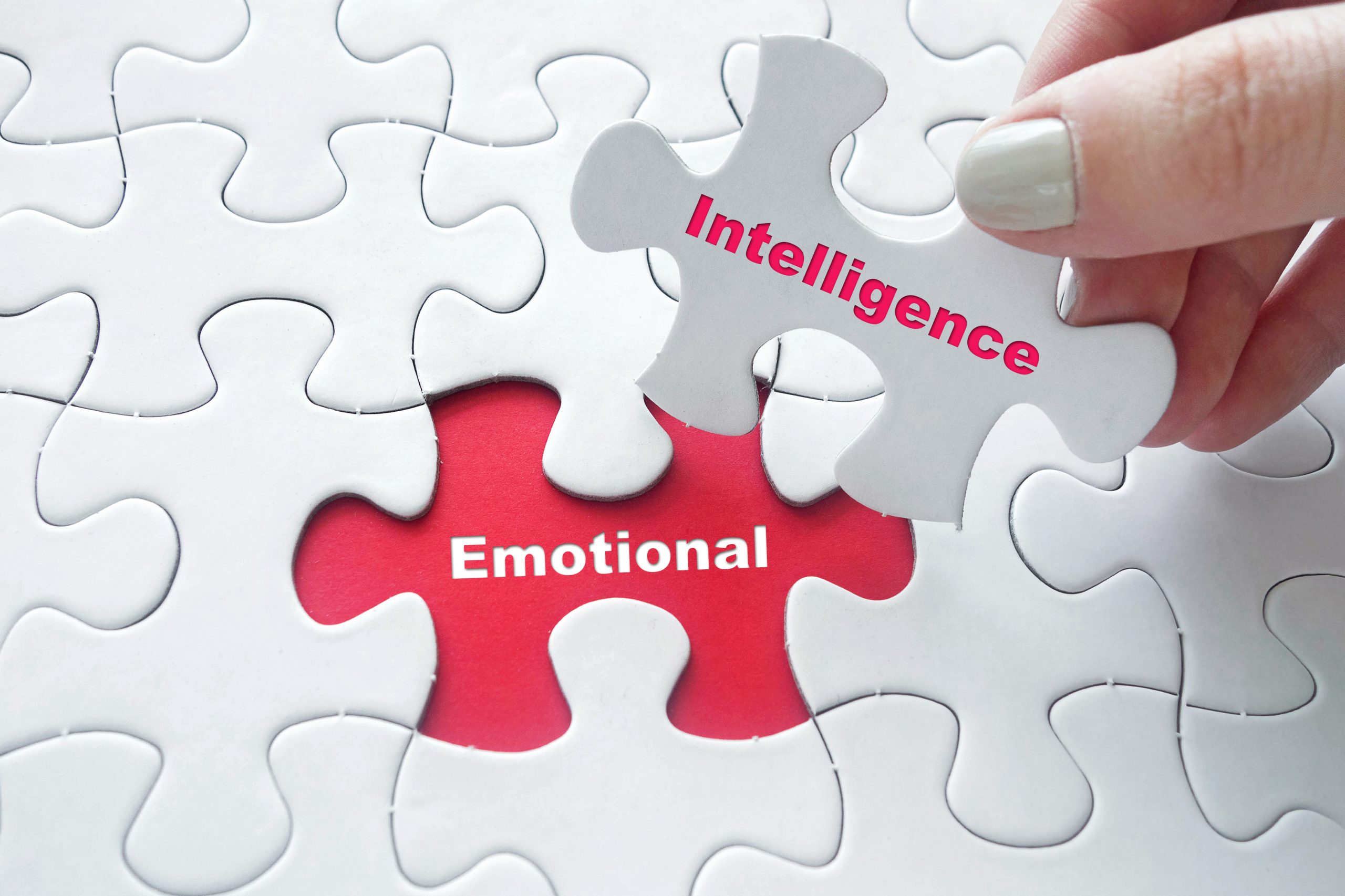 Capa de Inteligência emocional na infância desenvolve humanos mais satisfeitos e bem-sucedidos
